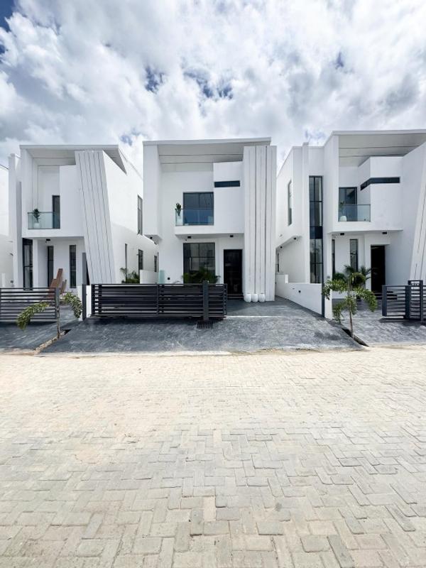 Modern four Bedroom Detached Duplex in Chevron