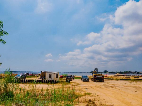 Residential land in a very good location (42chevron) in Chevron
