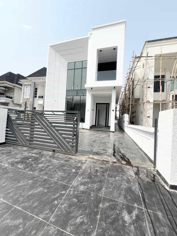 Five  bedrom detached duplex (585ikota) in Ikota