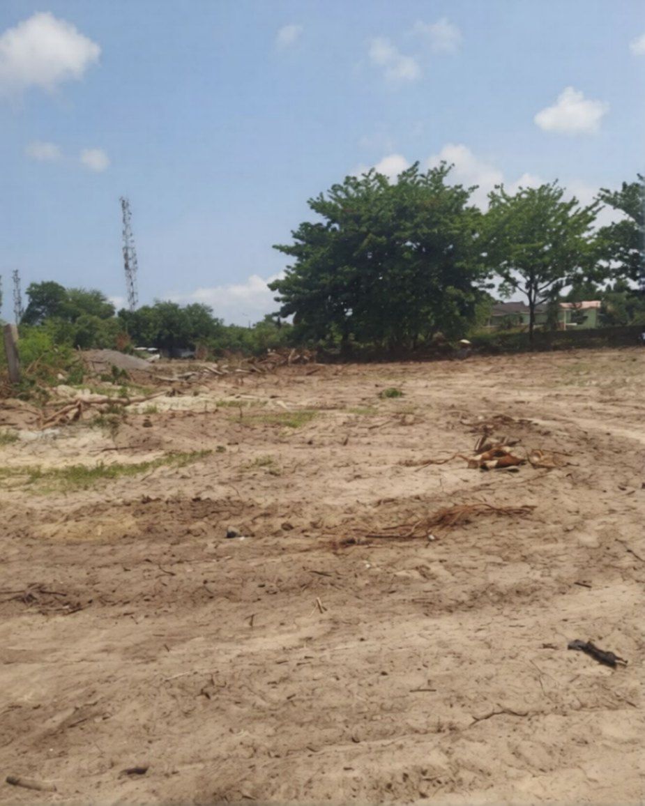 600 sqm land in a secure environment