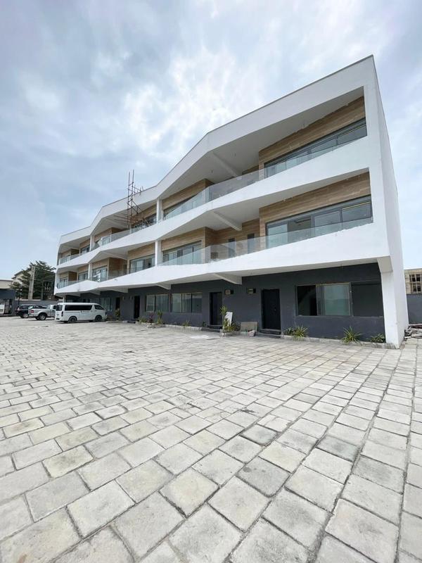 Four bedroom townhouse (59ikate) in Ikate