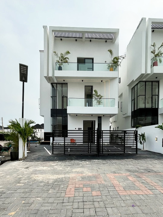 Five bedroom detached duplex (493orchid) in Orchid Road