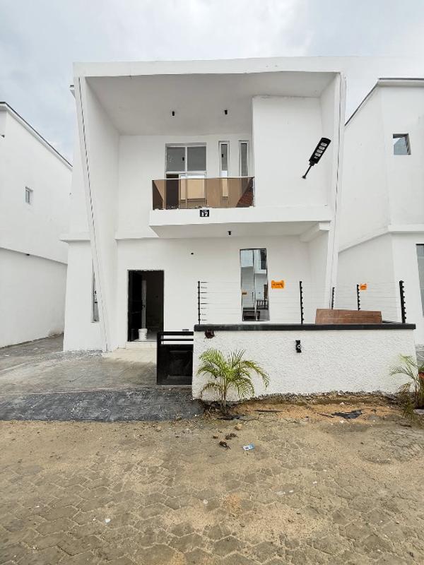 Four bedroom detached duplex in Ikota