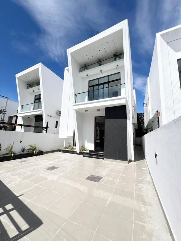 Luxury four bedroom detached duplex (69orchid) in Orchid Road