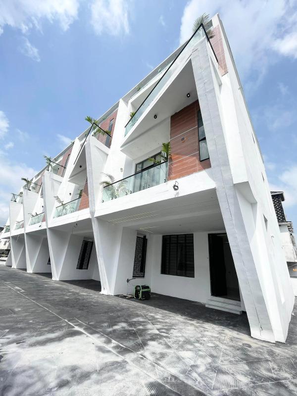 Four bedroom terraced duplex (500ikate) in Ikate