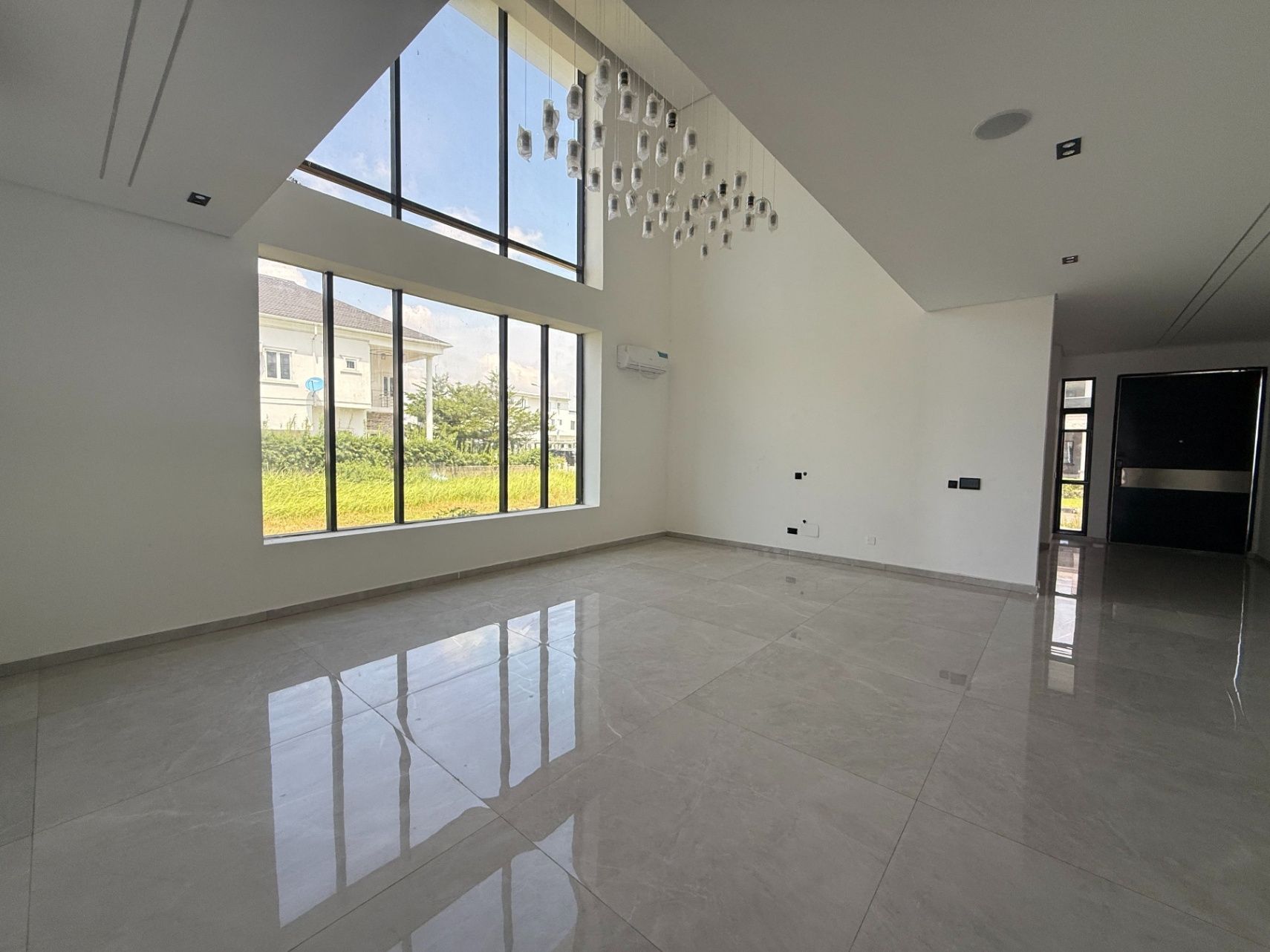 Five bedroom semi-detached duplex – photo 2