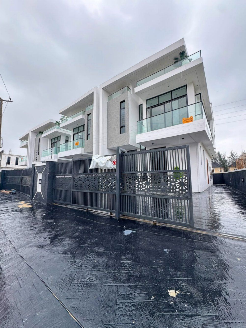 Stunning four bedroom semi detached duplex