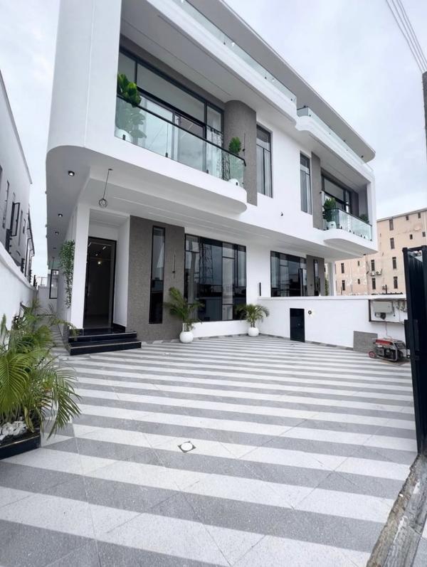 Luxury four bedroom semi detached duplex in Ikota
