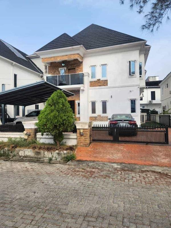 Five bedroom detached duplex (245ikota) in Ikota
