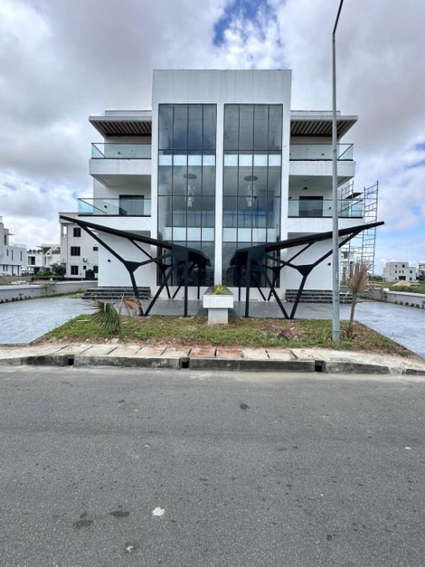 Five bedroom semi detached duplex in Lagos
  }