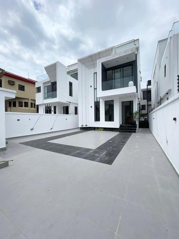 Five bedroom detached duplex (61lekkip1) in Lekki Phase 1