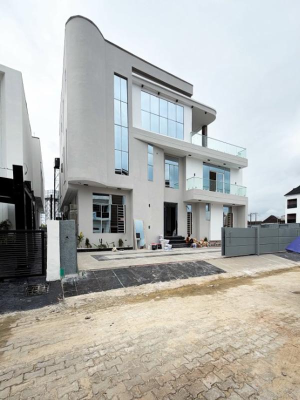 Five bedroom detached duplex with bq in Chevron
