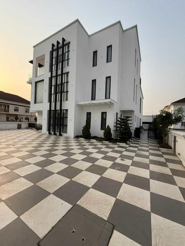 Fully furnished five bedroom contemporary detached duplex (475vgc) in Ikota