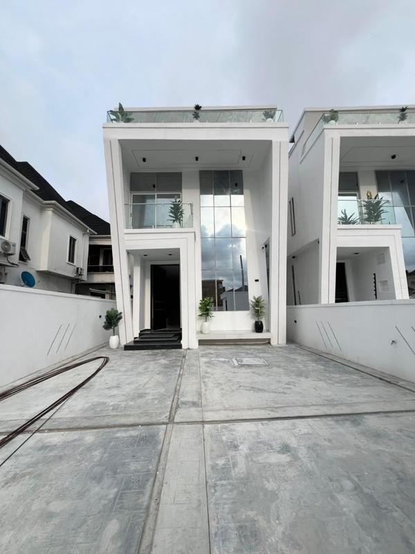 Tastefully finished five bedroom detached duplex (47ologololekki) in Lekki