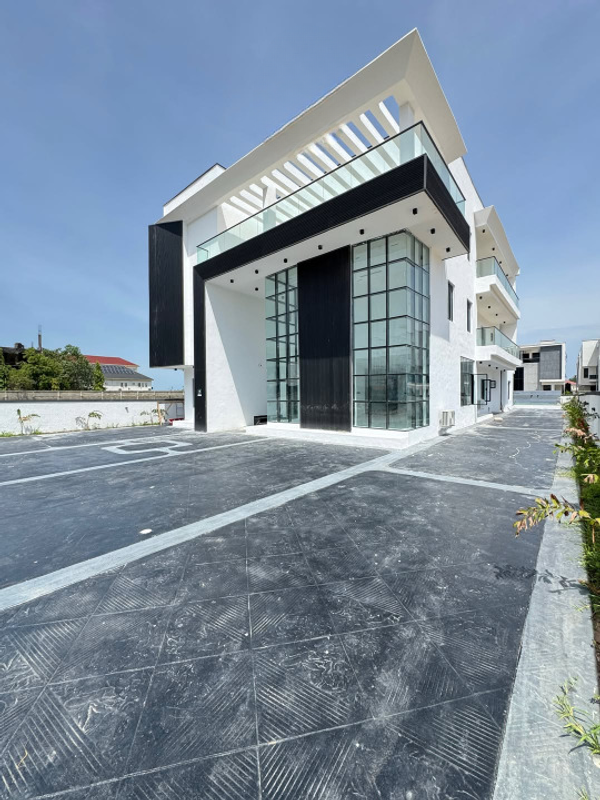 Luxury six bedroom detached duplex in Ikate