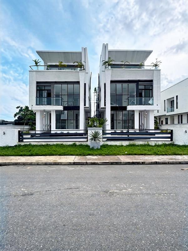 Five bedroom detached duplex  in Ajah
  }