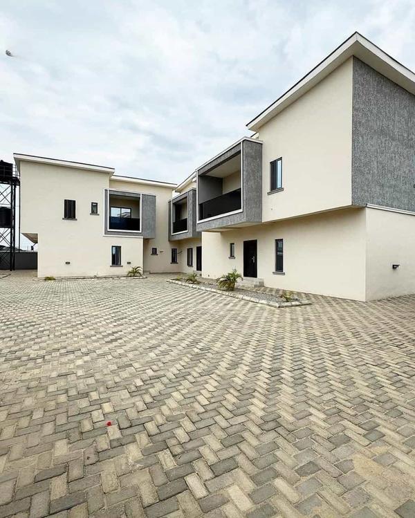 Newly built four bedroom terrace duplex (242ajah) in Ajah