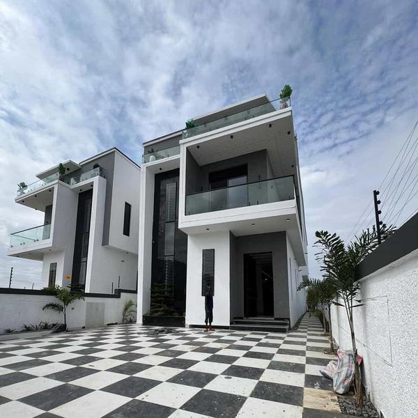 Stunning five bedroom detached duplex (222ajah) in Ajah