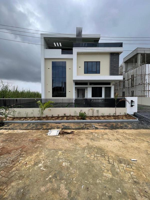 Premium five bedroom detached duplex (169chevron) in Chevron