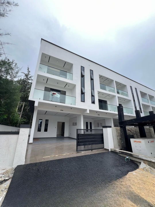 Four bedroom terrace duplex with bq (835ikota) in Ikota