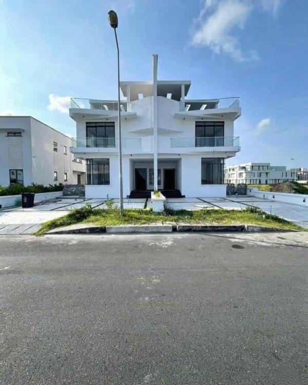 Five bedroom semi detached duplex (230ikate) in Ikate