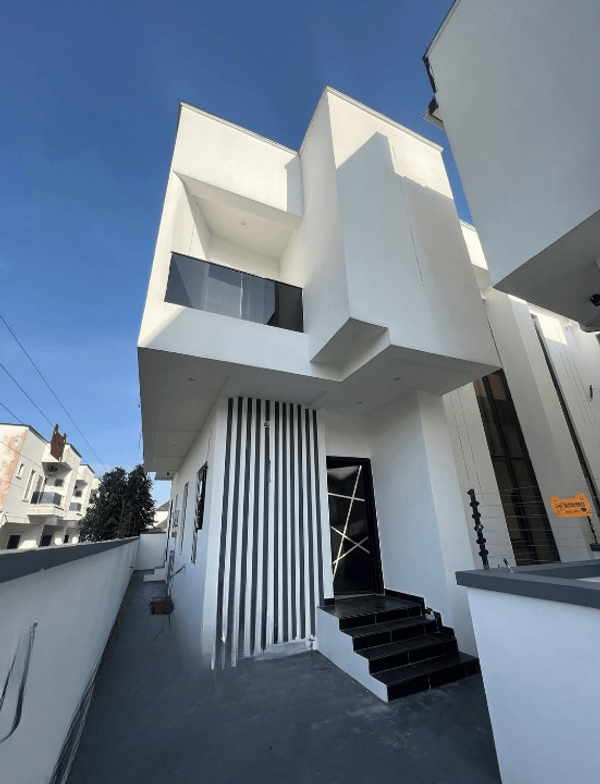 Brand new four bedroom semi detached duplex (404ajah) in Sangotedo