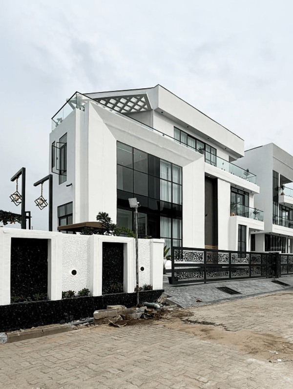 Luxury five bedroom detached duplex (479chevron) in Chevron