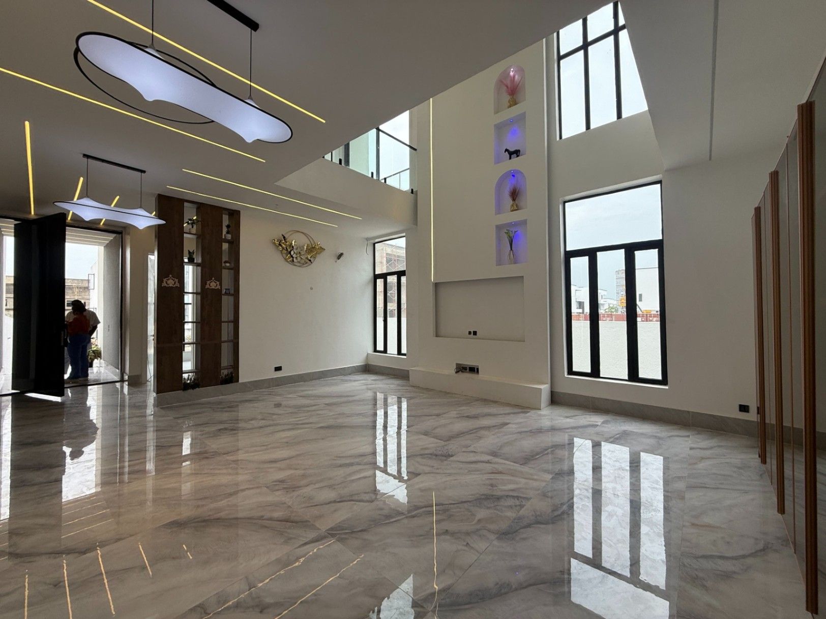 Five bedroom semi-detached duplex – photo 3