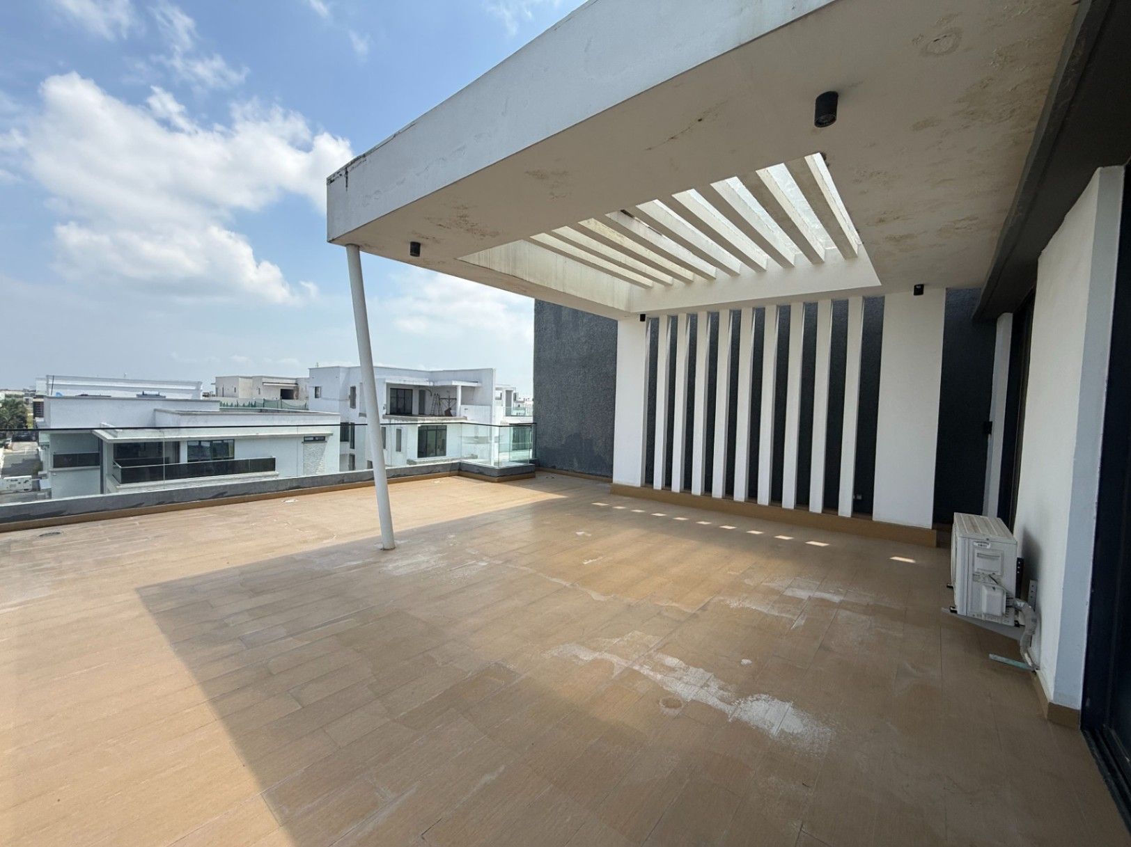 Five bedroom semi-detached duplex – photo 11
