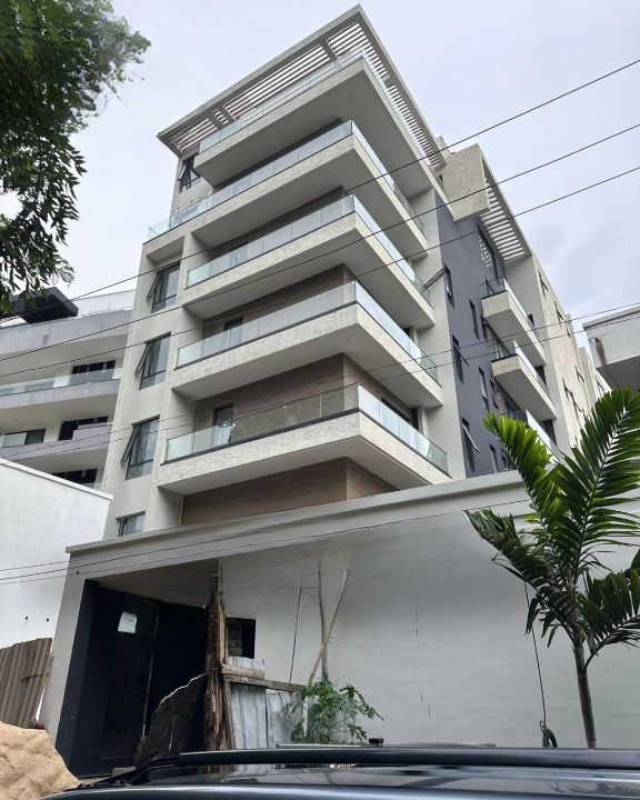Beautifully finished four bedroom penthouse