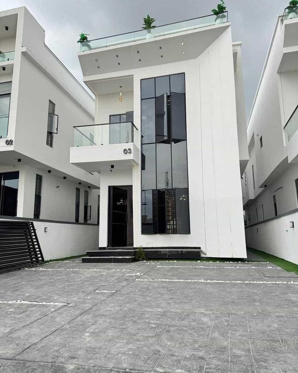 Brand new five bedroom detached duplex (253chevron) in Chevron