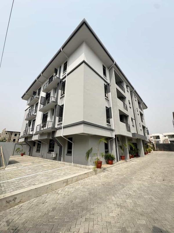 Fully serviced two bedroom apartment (411osapa) in Osapa