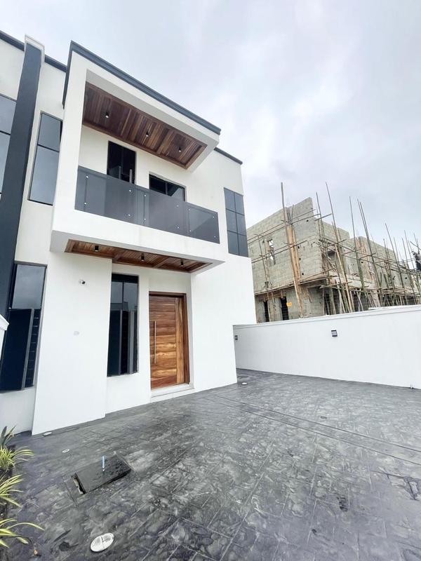 Newly built four bedroom semi detached duplex (26chevron) in Chevron