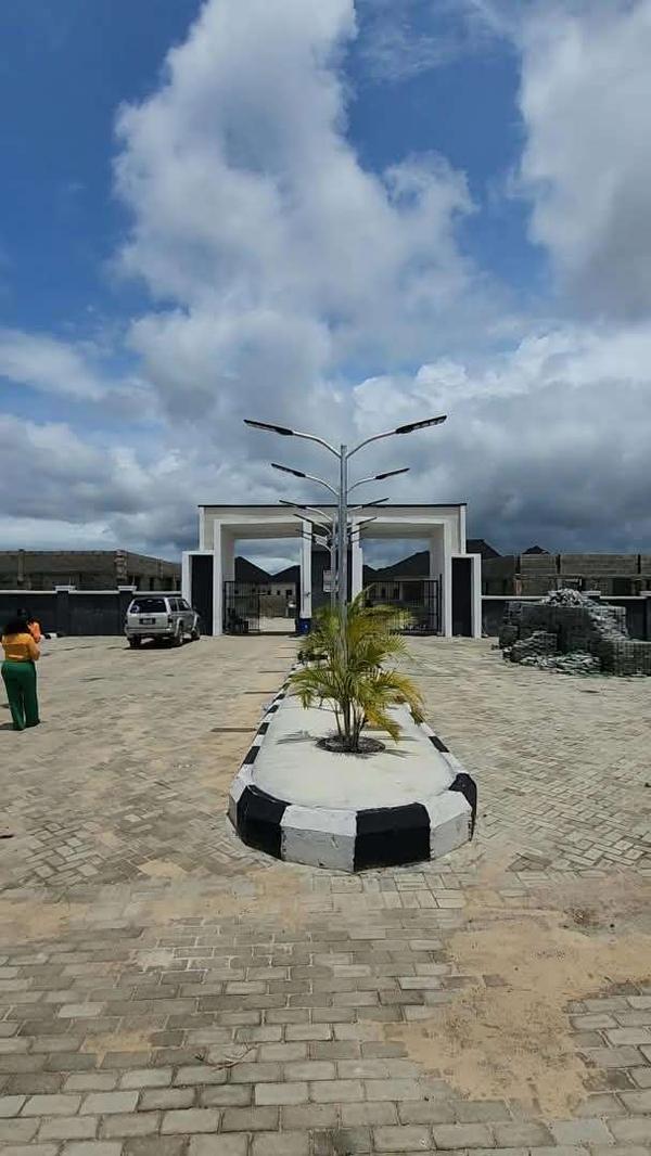 300 sqm land in a fast growing estate in Lagos
  }