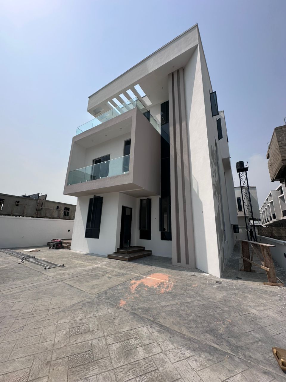 Five bedroom detached duplex (725ikota)