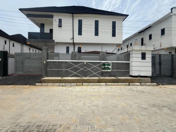 Newly built four bedroom detached duplex in a secure environment in Orchid Road