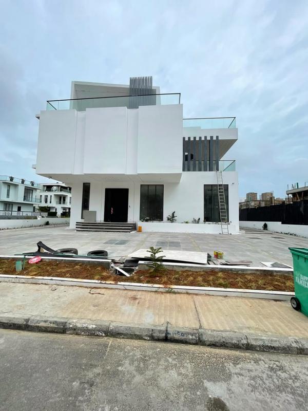 Contemporary five bedroom fully detached duplex in Ikate
  }