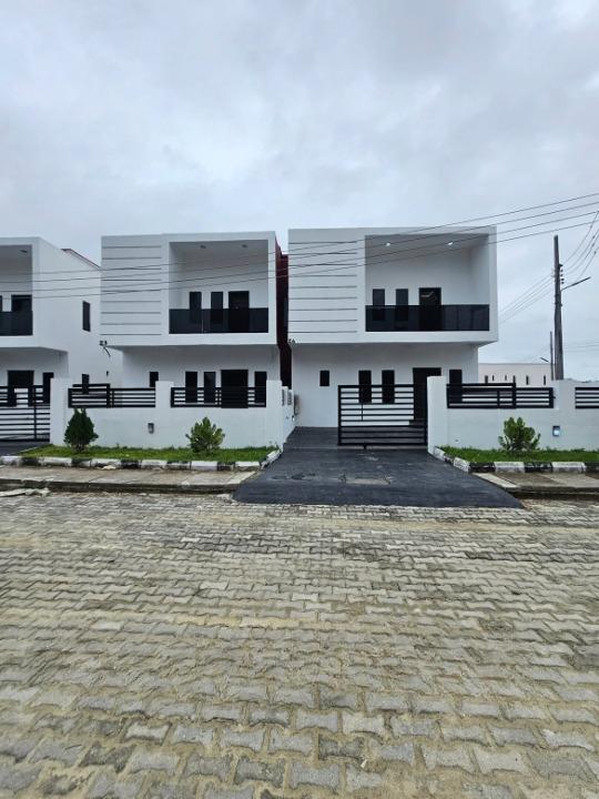 Four bedroom semi detached duplex in Sangotedo