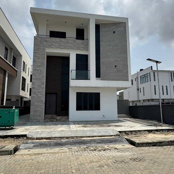 Five bedroom detached duplex (228ikate) in Ikate