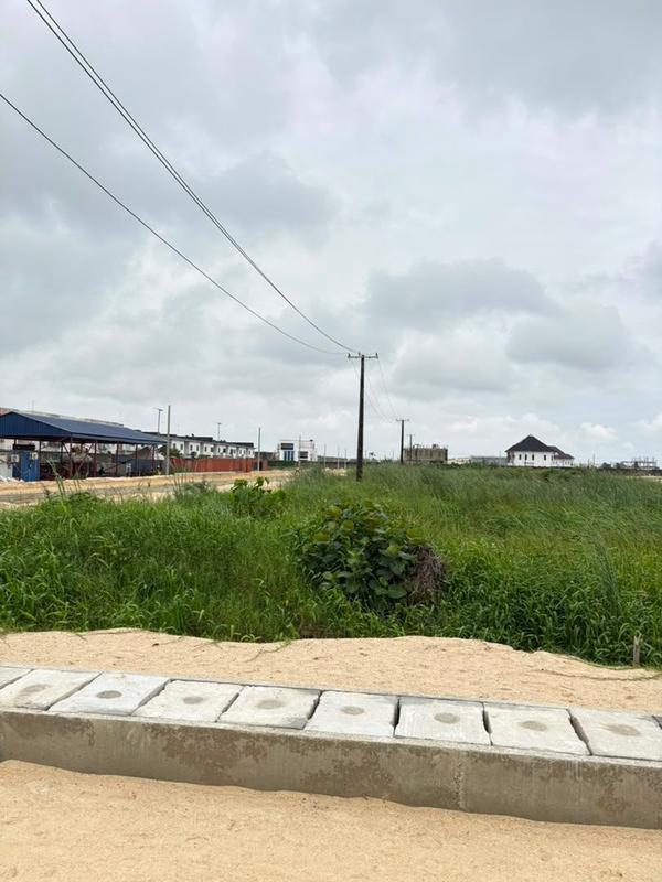 550 sqm residential land in a serviced estate  in Lagos
  }