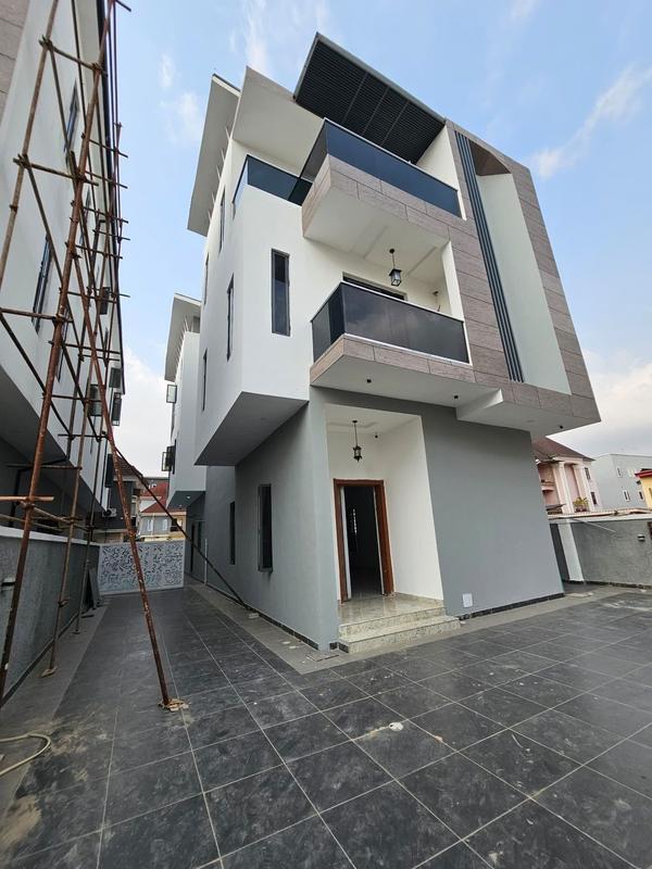 Five bedroom fully detached (721 IkejaGra) in Ikeja