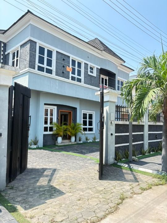 Luxury five bedroom detached duplex with bq