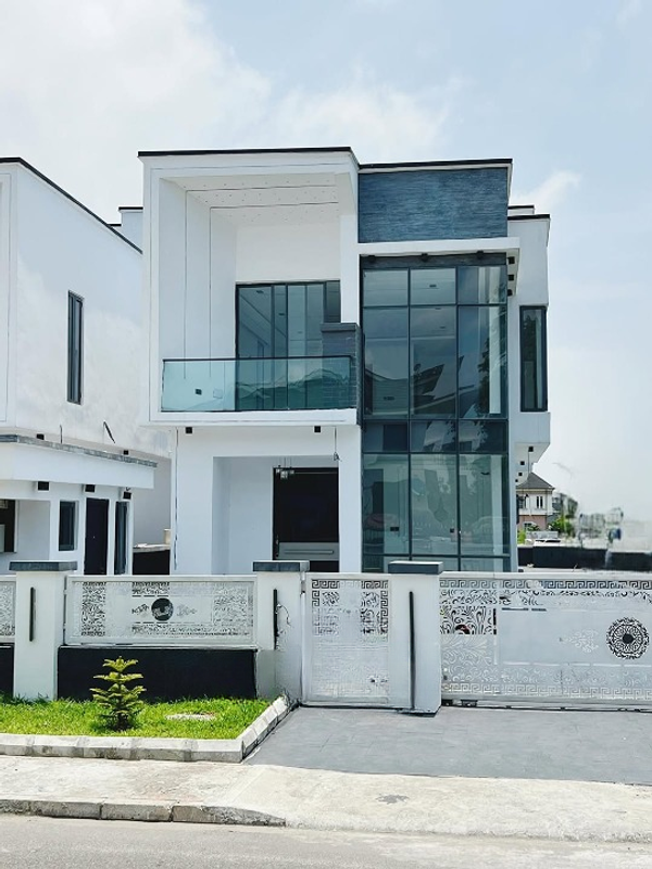 Six bedroom fully detached duplex (840ajah) in Ajah