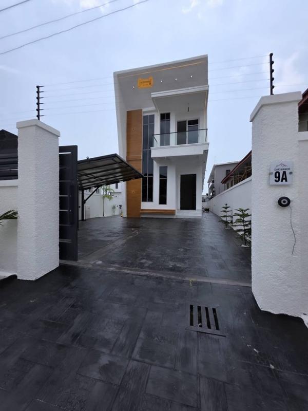 Newly built five bedroom detached duplex in Sangotedo
  }