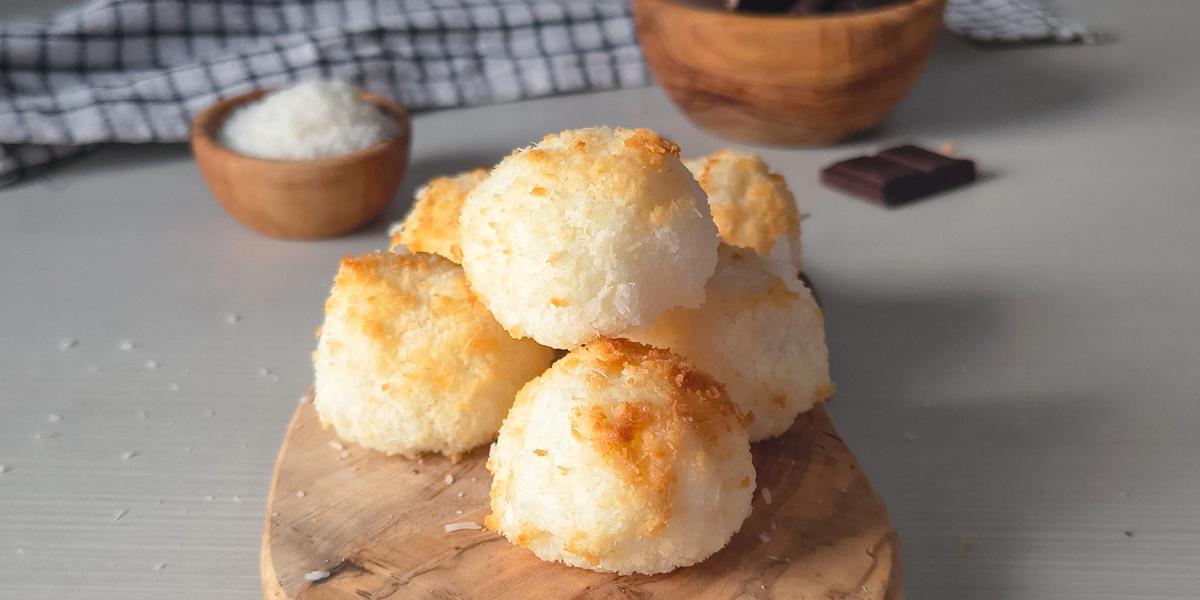 Biscottini al cocco solo 3 ingredienti in friggitrice ad aria 