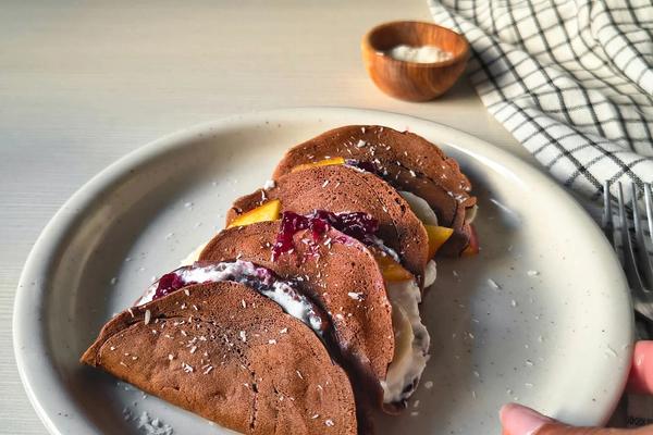 Mini crepes al cacao senza uova e zucchero