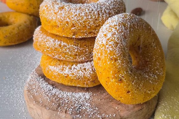 Ciambelle leggere alle carote e mandorle