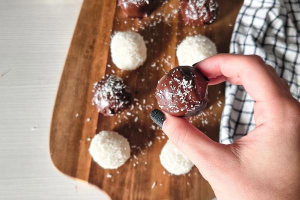 Tartufini light ricotta e cocco