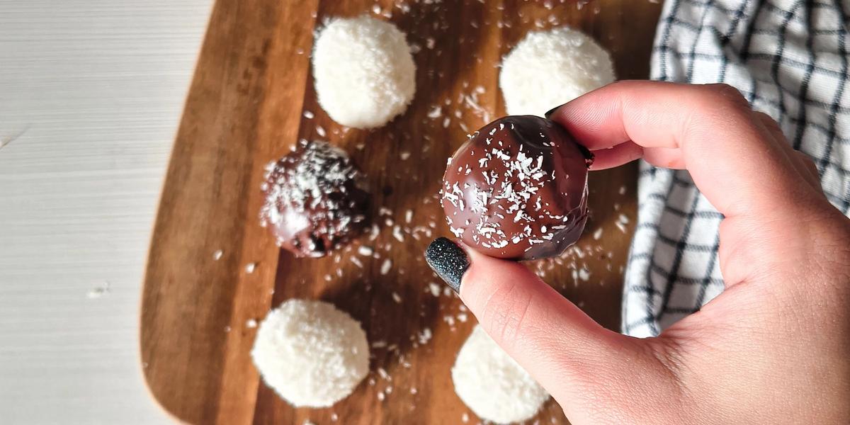 Tartufini light ricotta e cocco