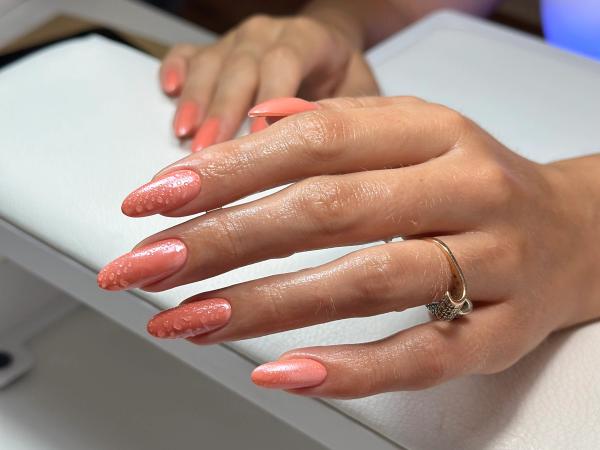 Manicura con Esmaltado